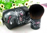 Pincel Kabuki Hello Kitty Para Blush ou Pó + Bolsinha